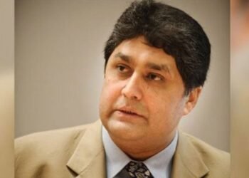 فیض آباد دھرنا کمیشن: فواد حسن فواد نے بیان ریکارڈ کرا دیا