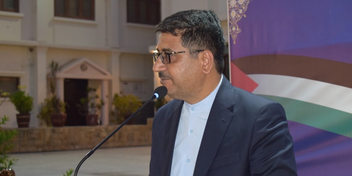 پچھلے دو سو دنوں میں اسرائیل کے ہاتھوں غزہ میں تقریبا چالیس ہزار لوگ شہید کیے جا چکے ہیں،