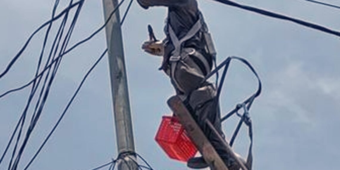 کے۔ الیکٹرک کی نیو کراچی کے مختلف میں غیرقانونی کنڈا کنکشنز کے خلاف کارروائیاں