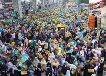 بجلی کے بم نہیں بل چاہیئں