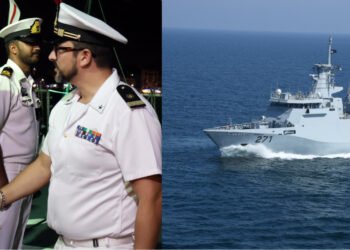پاکستان بحریہ کے جنگی جہاز یرموک کی عمانی بحریہ کے جہاز کے ساتھ خلیج عمان میں ریجنل میری ٹائم سیکیورٹی کے دوران بحری مشق